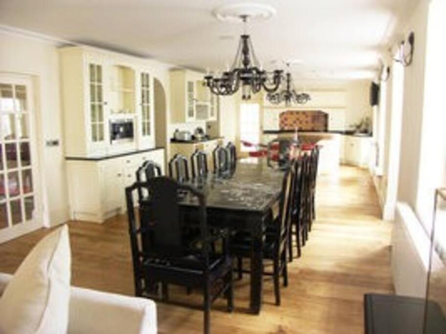 Huge Tenby Pet Friendly House Sleeps 14 Dış mekan fotoğraf